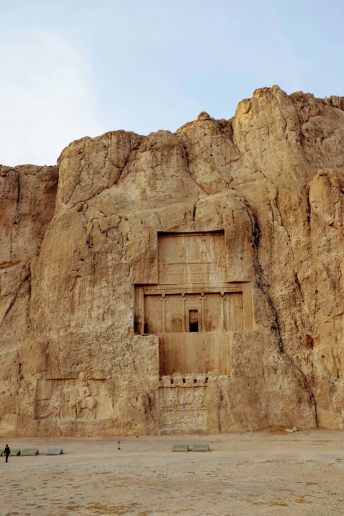 Tombeaux à côté de Persepolis